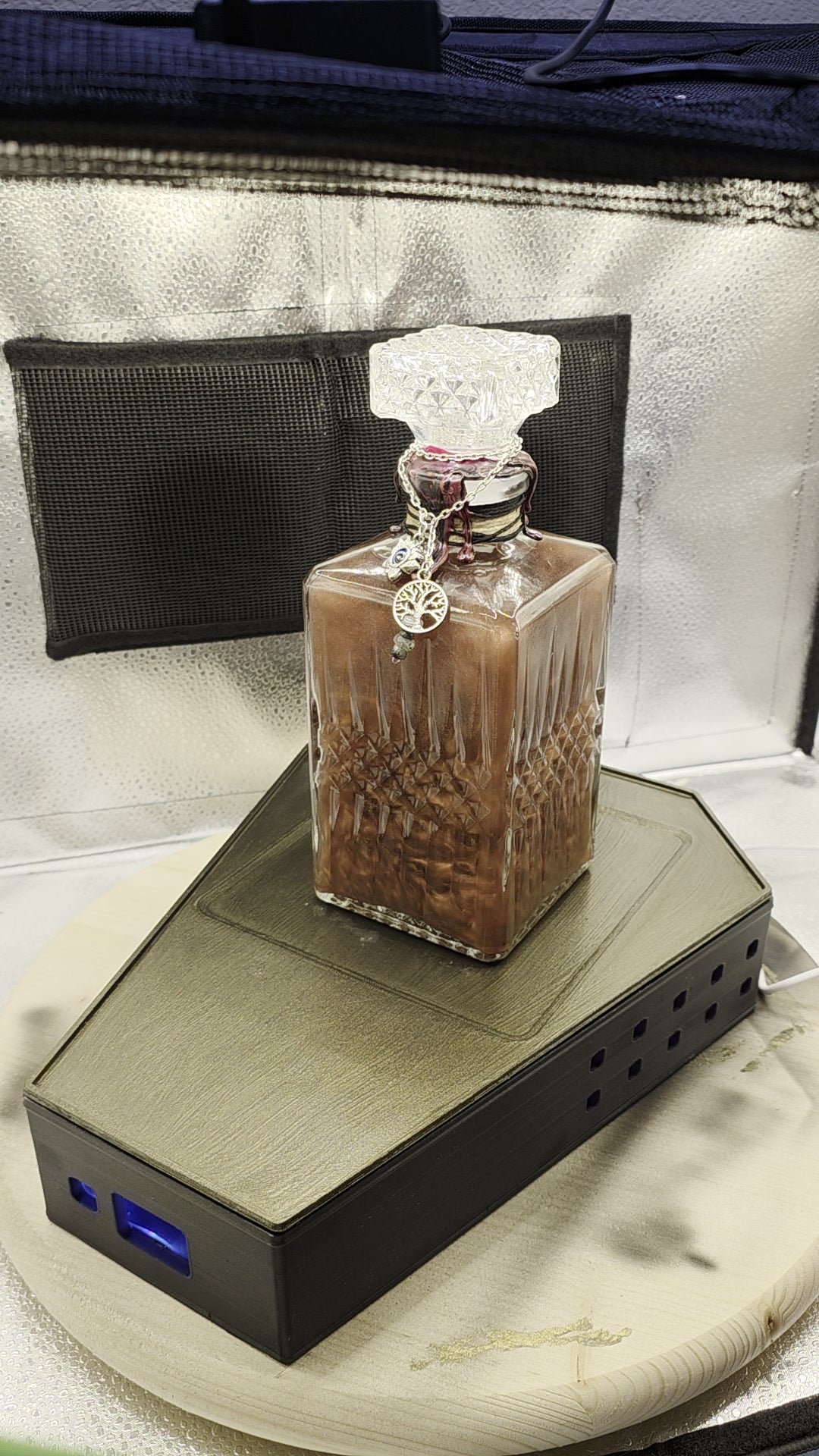 Living Potion Coffin – Glowing RGB Potion Display with Magnetic Stir Plate